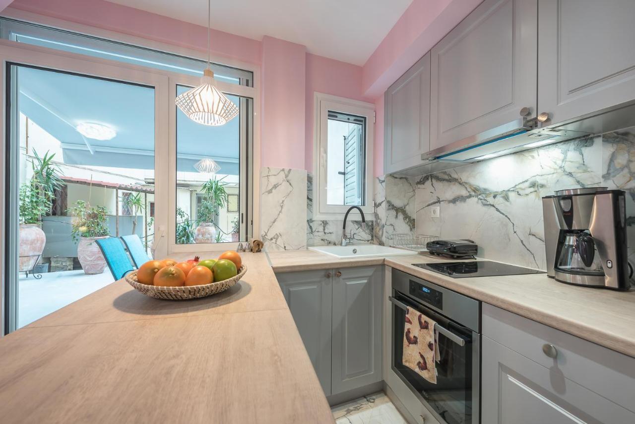 The Courtyard Oasis Apartment Athens Ngoại thất bức ảnh
