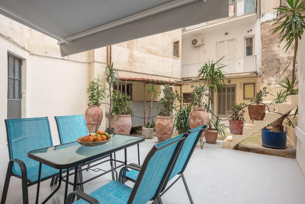 The Courtyard Oasis Apartment Athens Ngoại thất bức ảnh